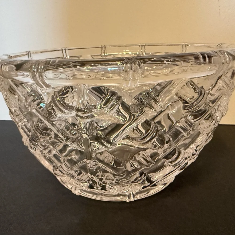 TIFFANY & CO. BOWL CRYSTAL 9” BAMBOO LATTICE SIGNED DISCONTINUED VINTAGE